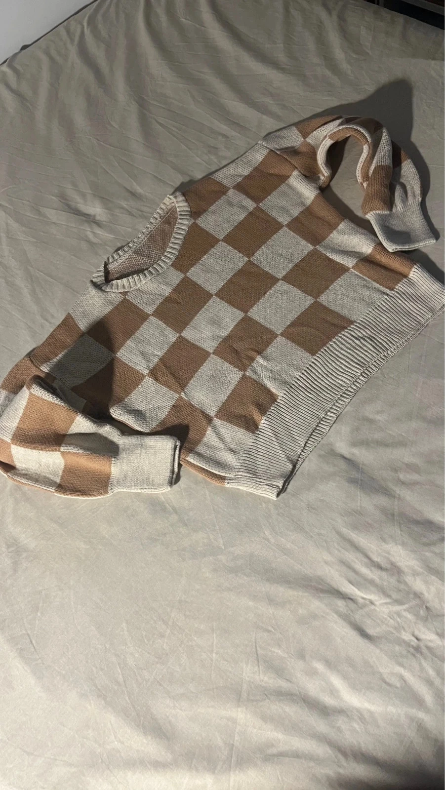 Brown & Beige Checkered Sweater Cozy & Stylish – photo 10